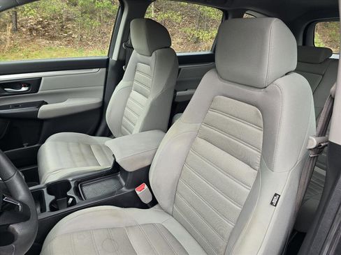 Used 2017 Honda CR-V LX image 12