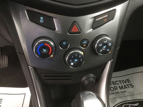 Used 2015 Chevrolet Trax LTZ AWD/4WD image 29