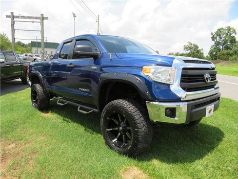 Used 2015 Toyota Tundra SR5 w/ TRD Off Road Package image 13