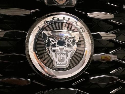 Certified 2025 Jaguar F-PACE R-Dynamic S image 32