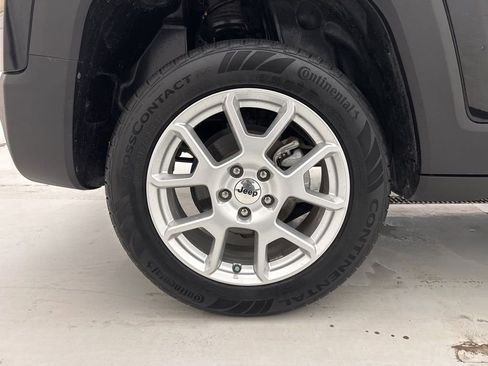 Used 2023 Jeep Renegade Latitude image 14