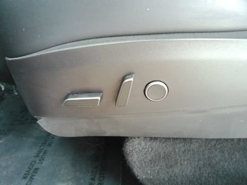 Used 2023 Tesla Model Y AWD image 13