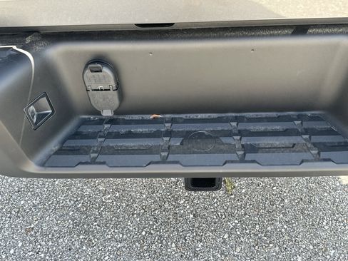 New 2026 Nissan Frontier SV image 9