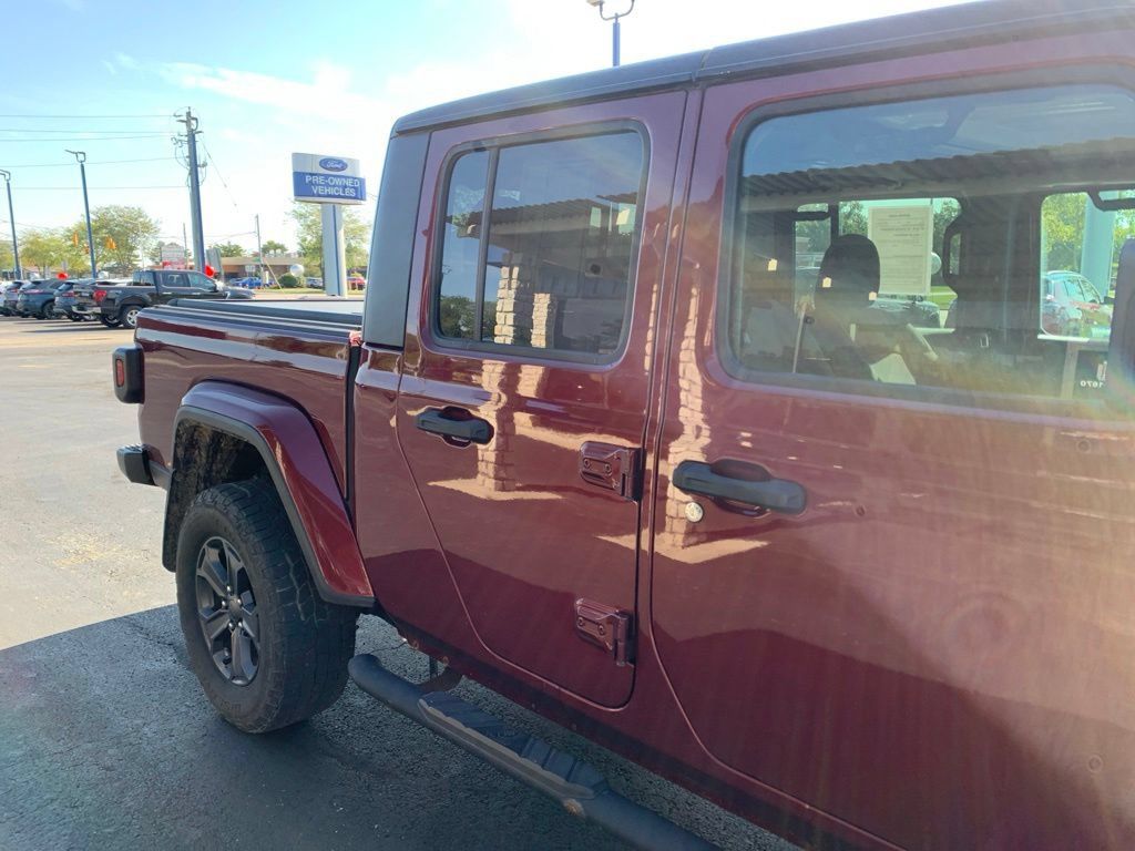Used 2021 Jeep Gladiator Sport AWD/4WD image 15