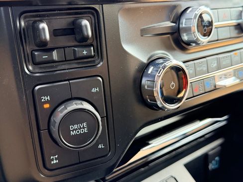 New 2026 Ford F250 Lariat image 32