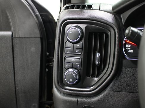 Used 2022 Chevrolet Silverado 1500 Custom w/ LPO, Dark Essentials Package AWD/4WD image 9