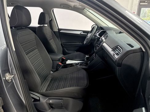 Used 2022 Volkswagen Tiguan S image 30