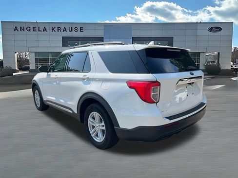Used 2023 Ford Explorer XLT RWD image 7
