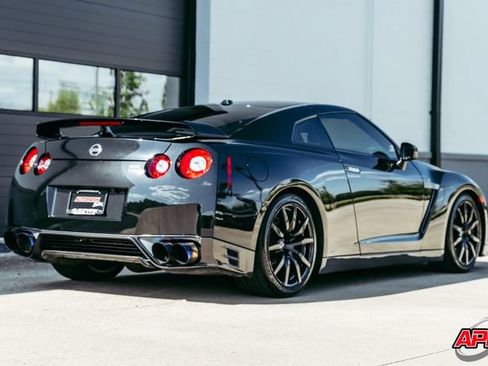 Used 2013 Nissan GT-R Premium AWD/4WD image 36