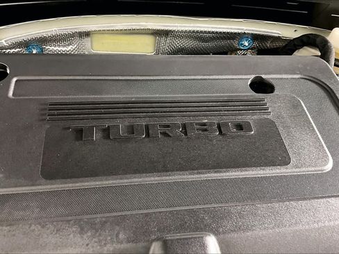 Used 2025 Buick Envision Avenir AWD/4WD image 32