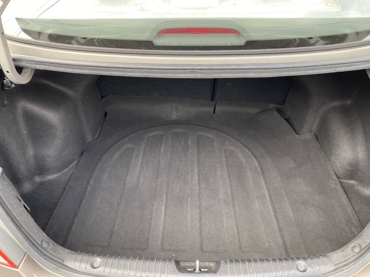 Used 2014 Hyundai Accent GLS w/ Option Group 2 FWD image 24
