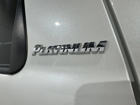 Used 2018 Toyota Sequoia Platinum AWD/4WD image 34