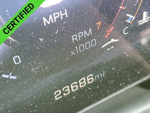 Used 2024 Chevrolet Traverse LT image 13