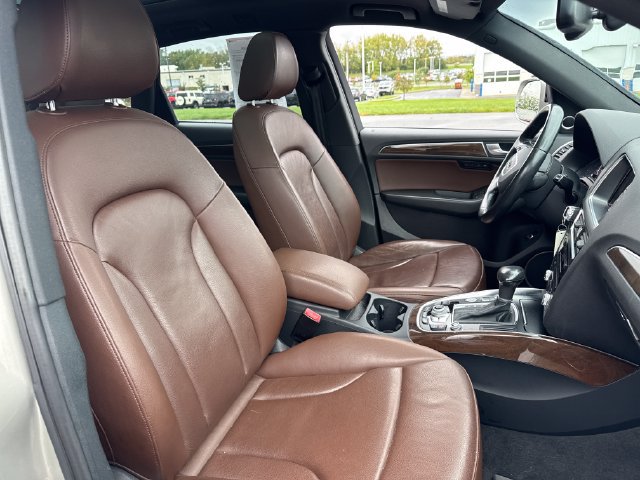 Used 2016 Audi Q5 2.0T Premium Plus w/ Technology Package AWD/4WD image 13
