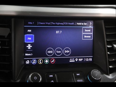 Used 2023 GMC Acadia SLE FWD image 10