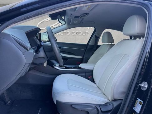 Used 2023 Hyundai Sonata SE w/ Cargo Package image 19
