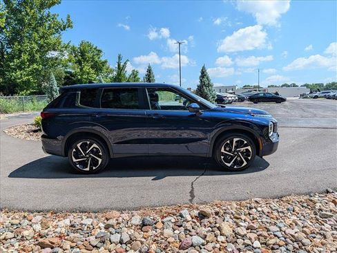 Used 2024 Mitsubishi Outlander SE FWD image 6