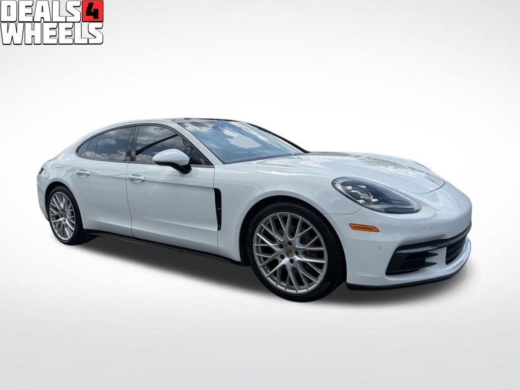 Used 2018 Porsche Panamera RWD image 8