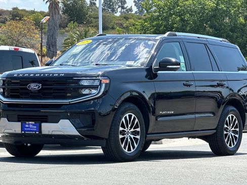 Certified 2025 Ford Expedition Platinum AWD/4WD image 7