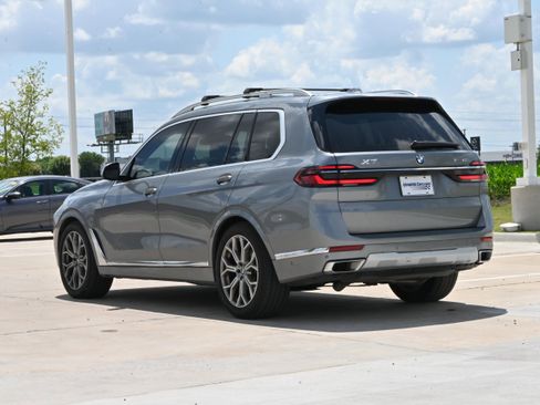 Certified 2025 BMW X7 xDrive40i AWD/4WD image 7