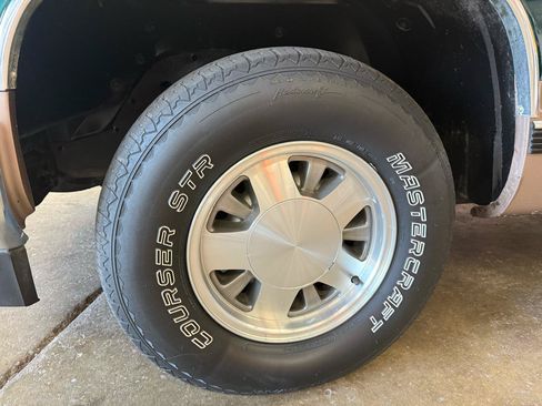 Used 1998 Chevrolet Silverado 1500 2WD Extended Cab w/ Preferred Equipment Group 2 image 9