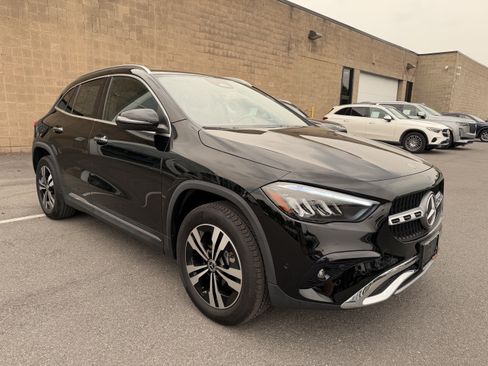 Certified 2025 Mercedes-Benz GLA 250 4MATIC image 2