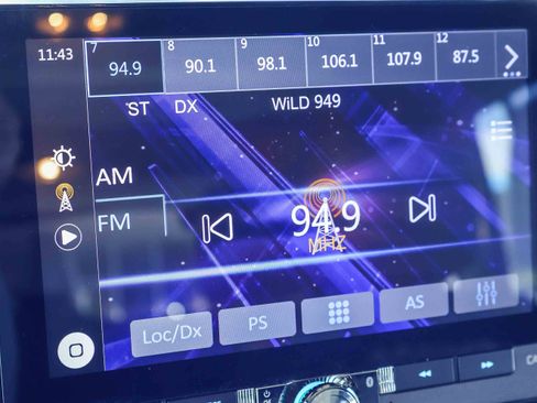 Used 2016 Jeep Wrangler Unlimited Sahara w/ Connectivity Group image 4