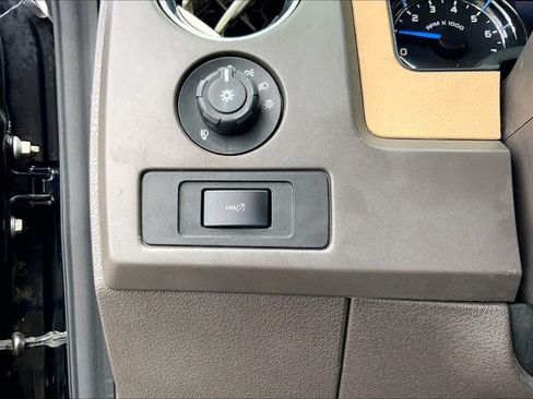 Used 2013 Ford F150 XLT w/ Mid Equipment Group RWD image 32