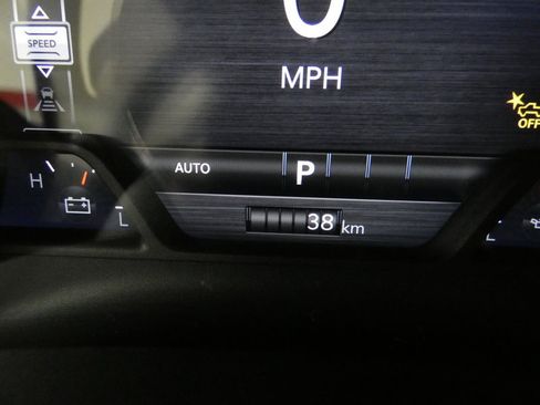 New 2026 RAM 1500 Laramie w/ Chrome Appearance Group AWD/4WD image 20