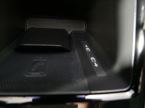 Used 2024 Volkswagen ID.4 Pro S image 32