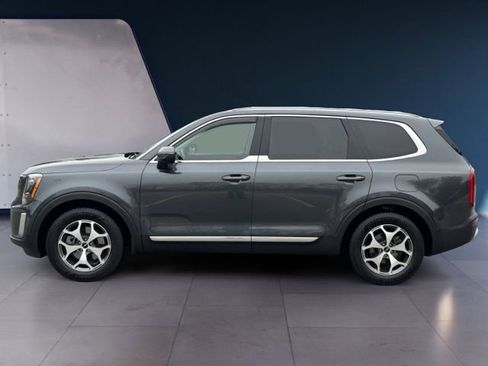 Certified 2022 Kia Telluride EX w/ Towing Package image 2