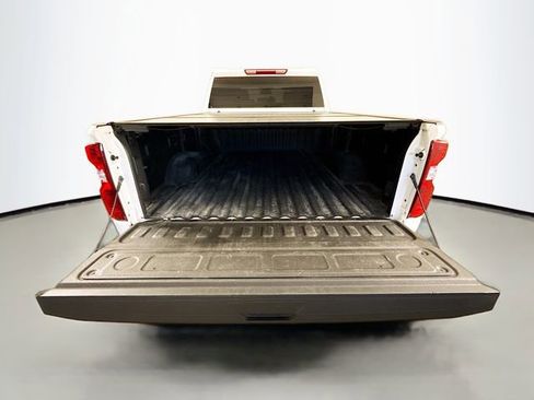 Used 2024 Chevrolet Silverado 2500 Custom w/ Custom Value Package image 24