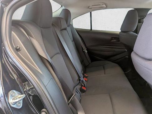 Used 2024 Toyota Corolla LE image 18