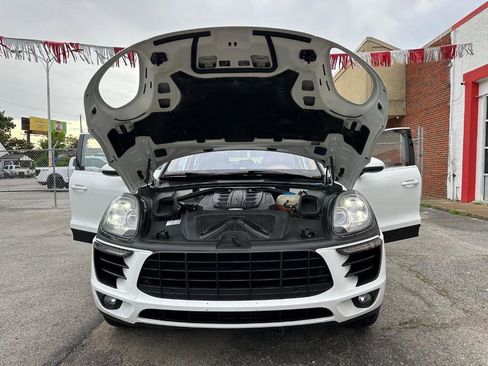 Used 2015 Porsche Macan S image 32