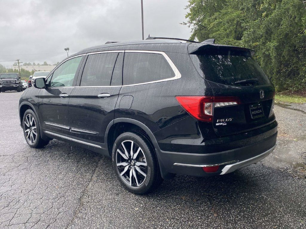 Used 2019 Honda Pilot Touring image 3