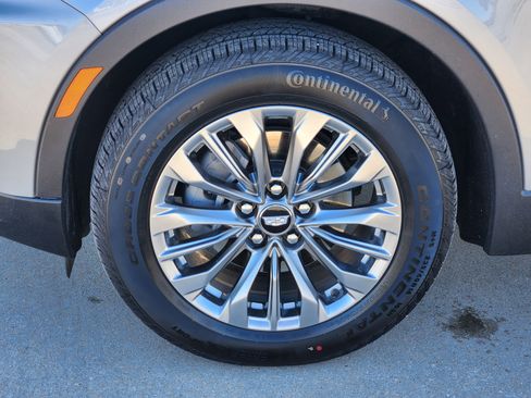 Certified 2025 Cadillac XT4 Premium Luxury image 12