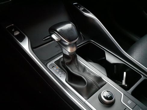 Used 2022 Kia Sorento S FWD image 24