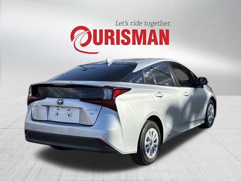 Used 2020 Toyota Prius L Eco image 2