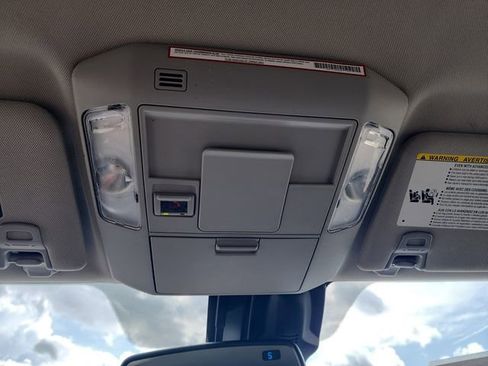 Used 2020 Toyota Tundra SR5 w/ SR5 Convenience Package image 21