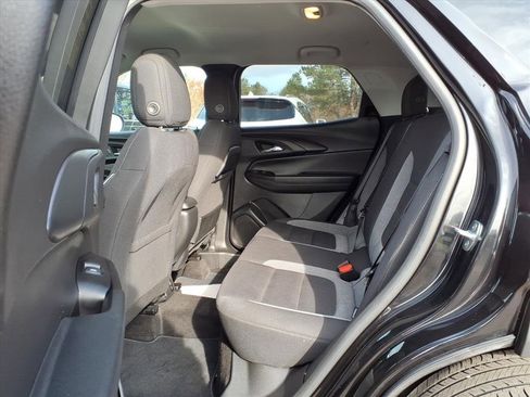 Used 2023 Chevrolet TrailBlazer LT w/ Convenience Package image 11