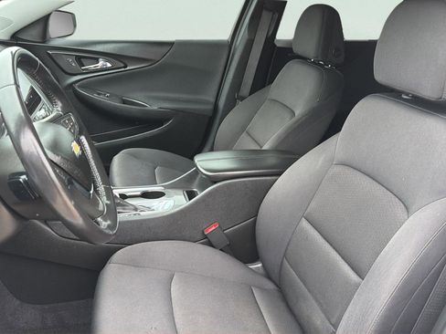 Used 2021 Chevrolet Malibu LT w/ Redline Edition image 12