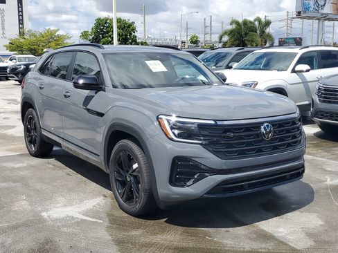 New 2026 Volkswagen Atlas Cross Sport SEL R-Line image 4