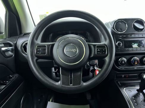 Used 2014 Jeep Compass Sport w/ Power Value Group FWD image 18