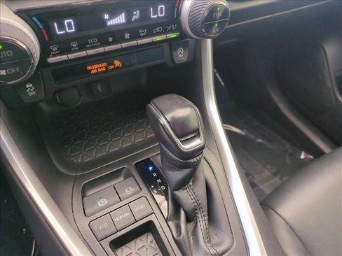 Used 2021 Toyota RAV4 XLE Premium FWD image 12