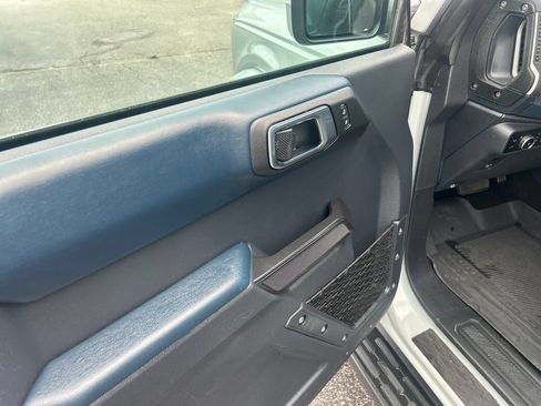 Used 2024 Ford Bronco Outer Banks AWD/4WD image 12