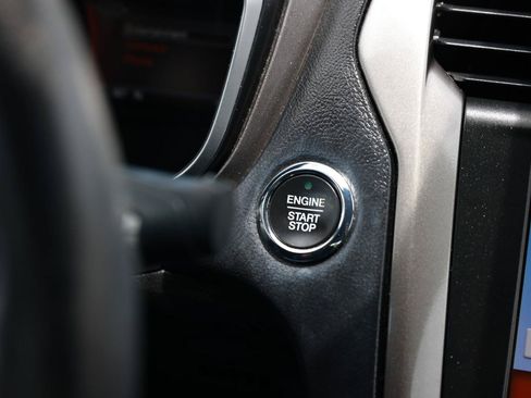 Used 2019 Ford Fusion SEL FWD image 30