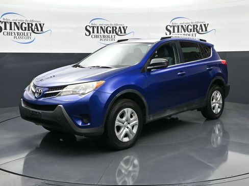 Used 2015 Toyota RAV4 LE image 3