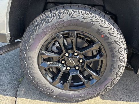New 2026 Chevrolet Colorado Z71 w/ Midnight Edition AWD/4WD image 14