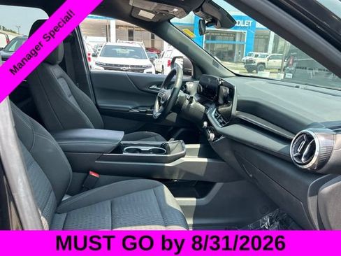 Used 2025 Chevrolet Equinox LT FWD image 30