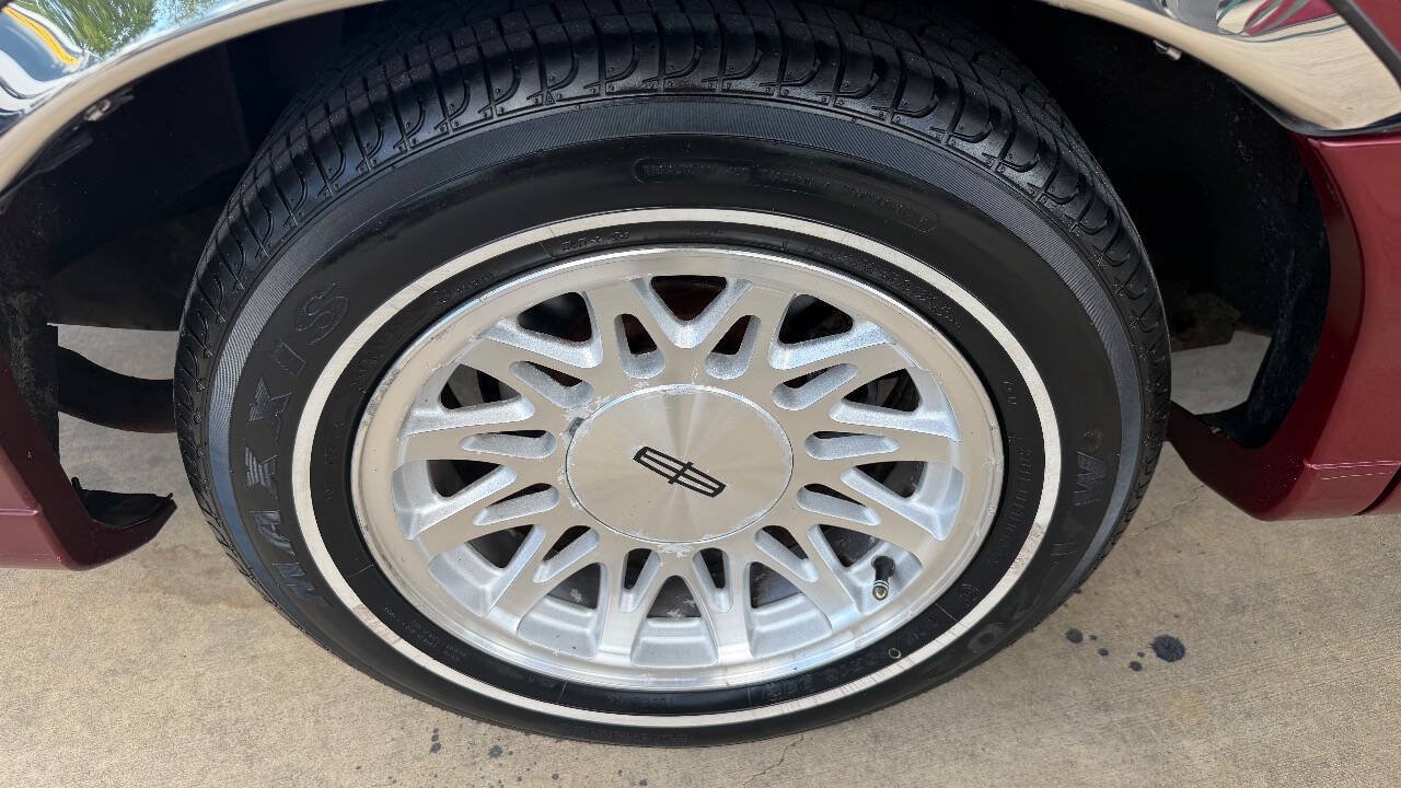 Used 1999 Lincoln Town Car Signature RWD image 26